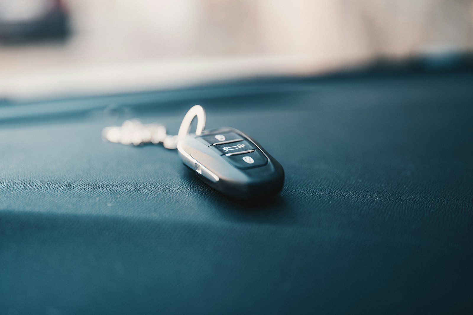 Dylan's Emergency Car Key Service — locksmith in Rumford, RI
