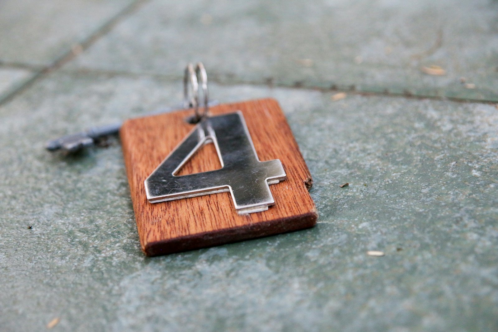 Hussein's Mobile Key Replacement — locksmith in Jamaica, NY